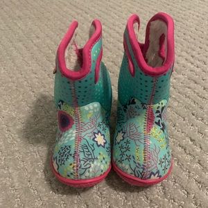 Good Condition Toddler Girl Bogs Boots Size 5